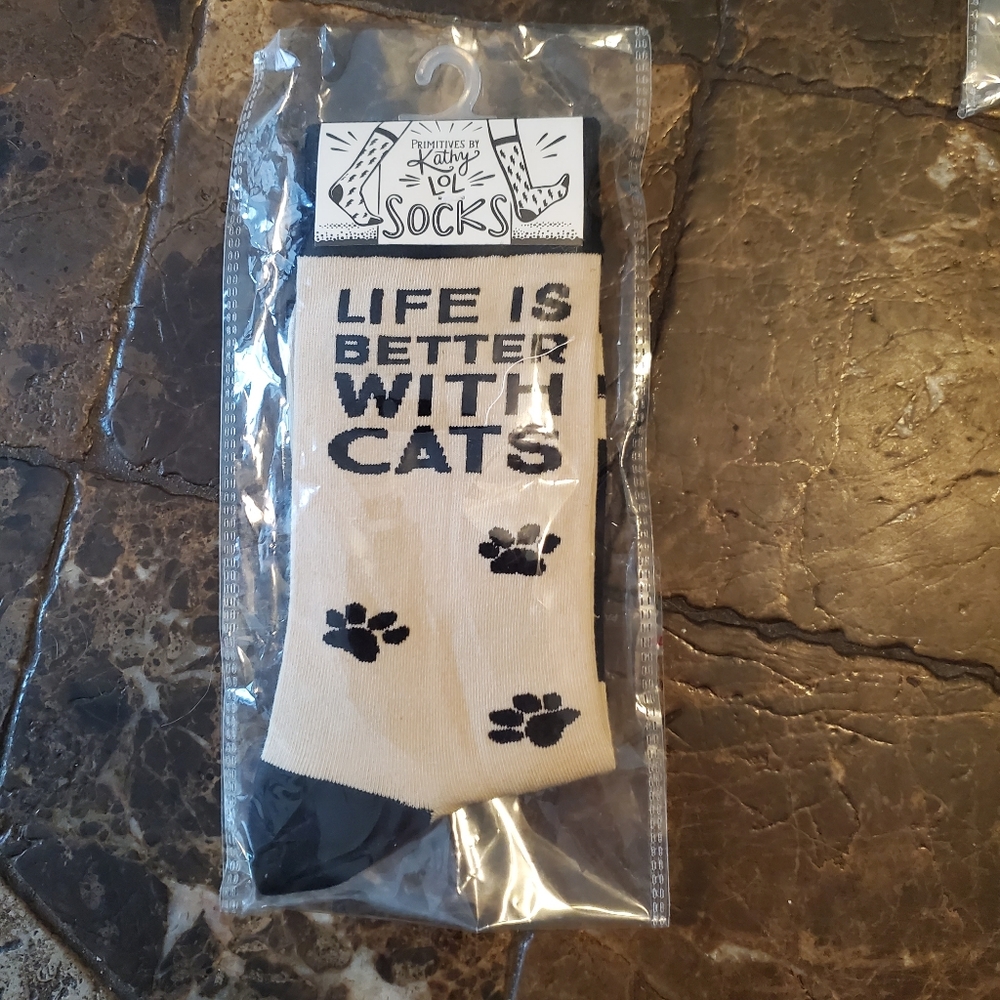 Primitives by Kathy Life Is Better With Cats Beige Black Novelty Socks OSFM NWT
